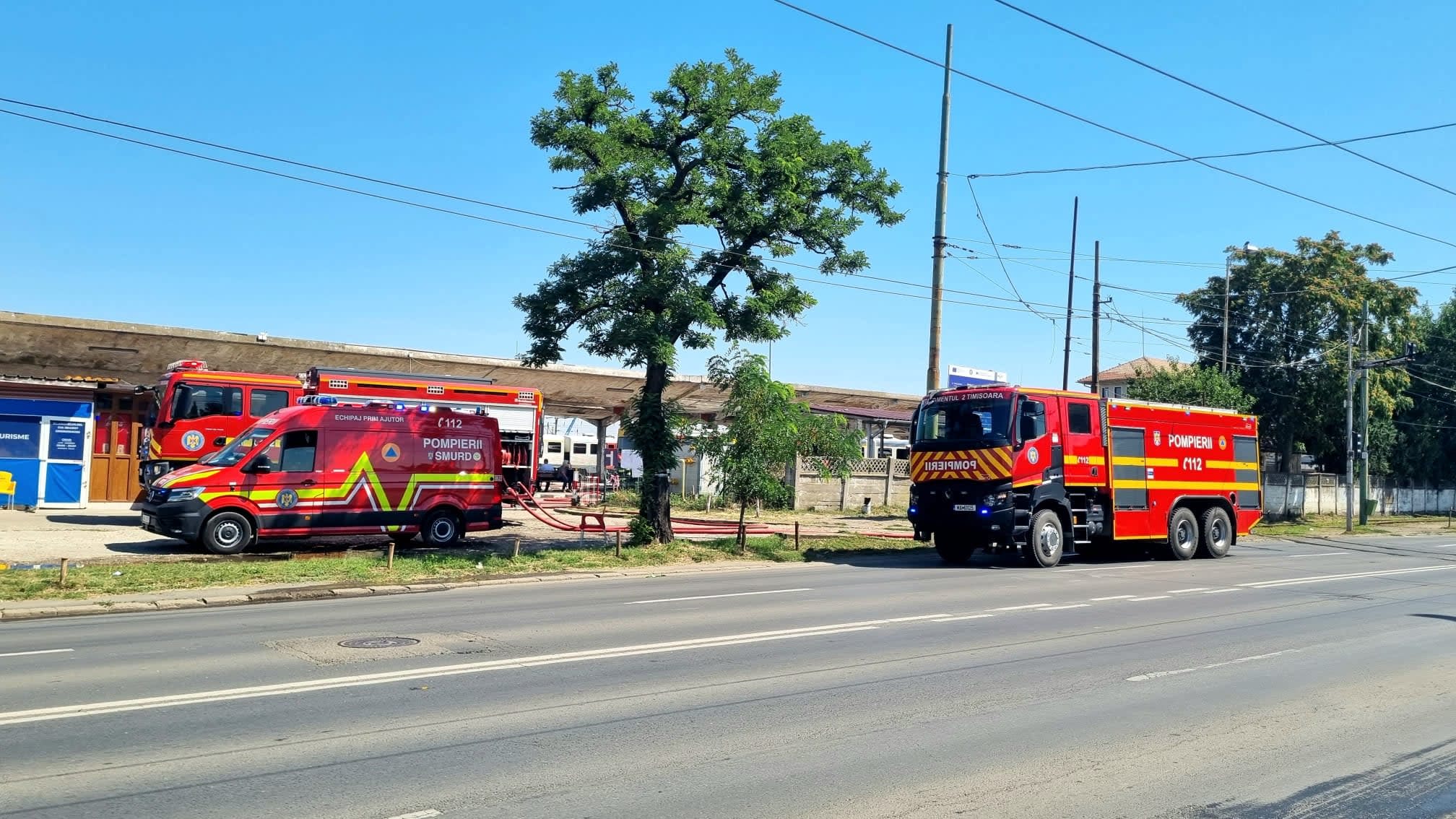 Pompieri în acțiune la un tren în Gara de Nord din Timișoara