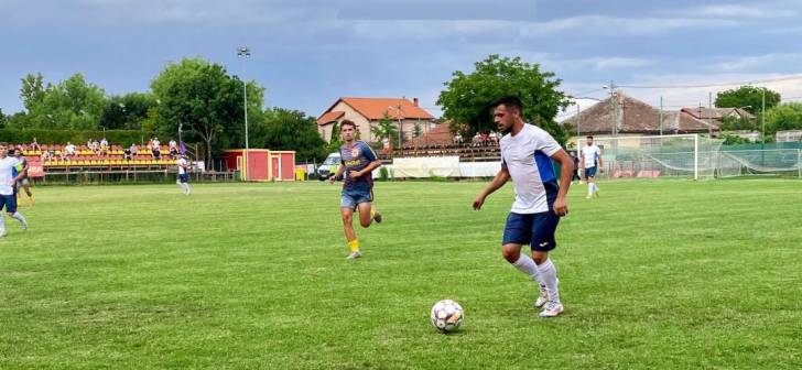 Meci de fotbal între Ripensia Timișoara și Caransebeș