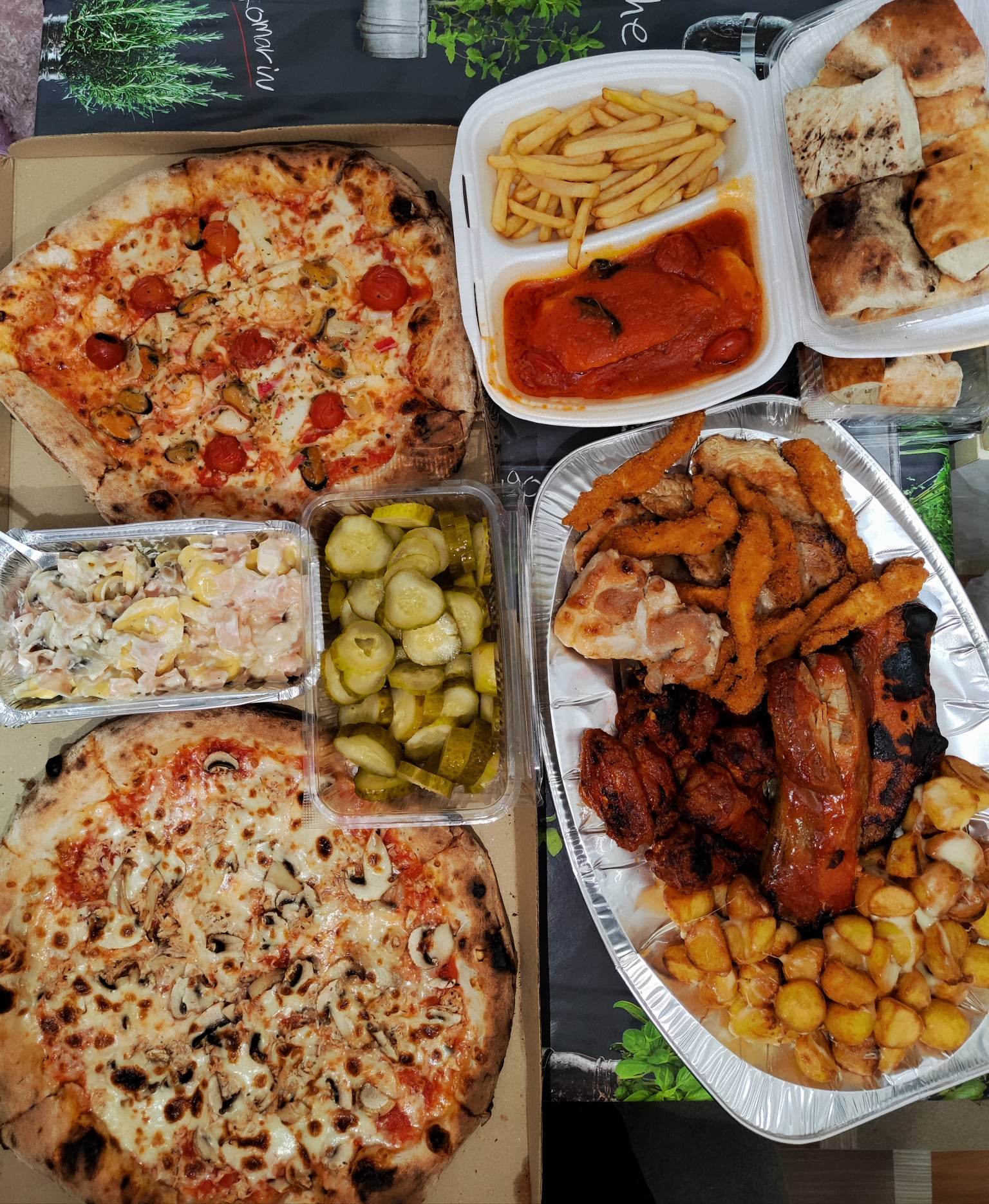 Pizzerie modernă în Iași cu mobilier italian Pizzerie modernă în Iași cu mobilier italian