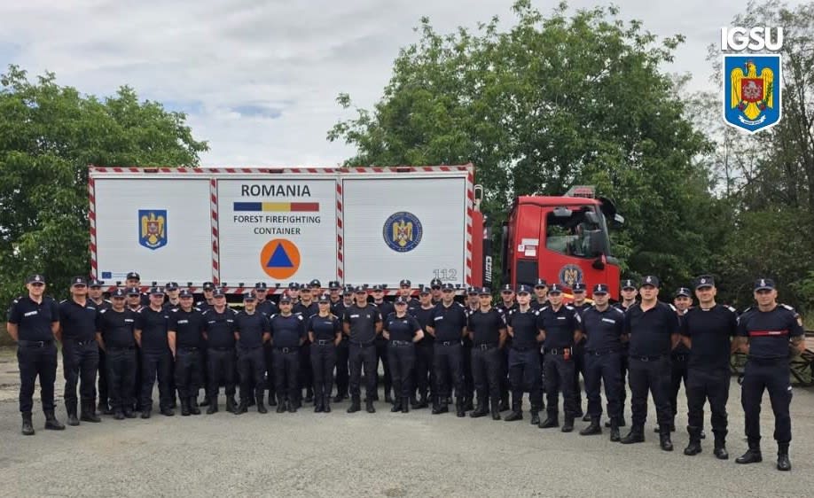 Pompieri români în acțiune cu autospeciale în Franța