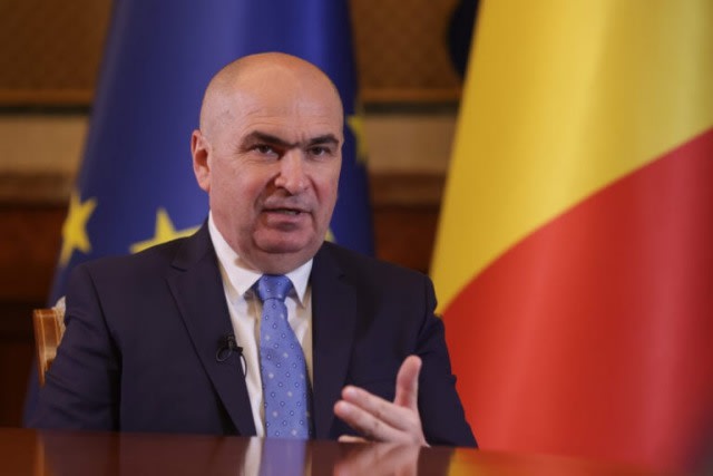 Ilie Bolojan în discurs politic, sala de conferințe