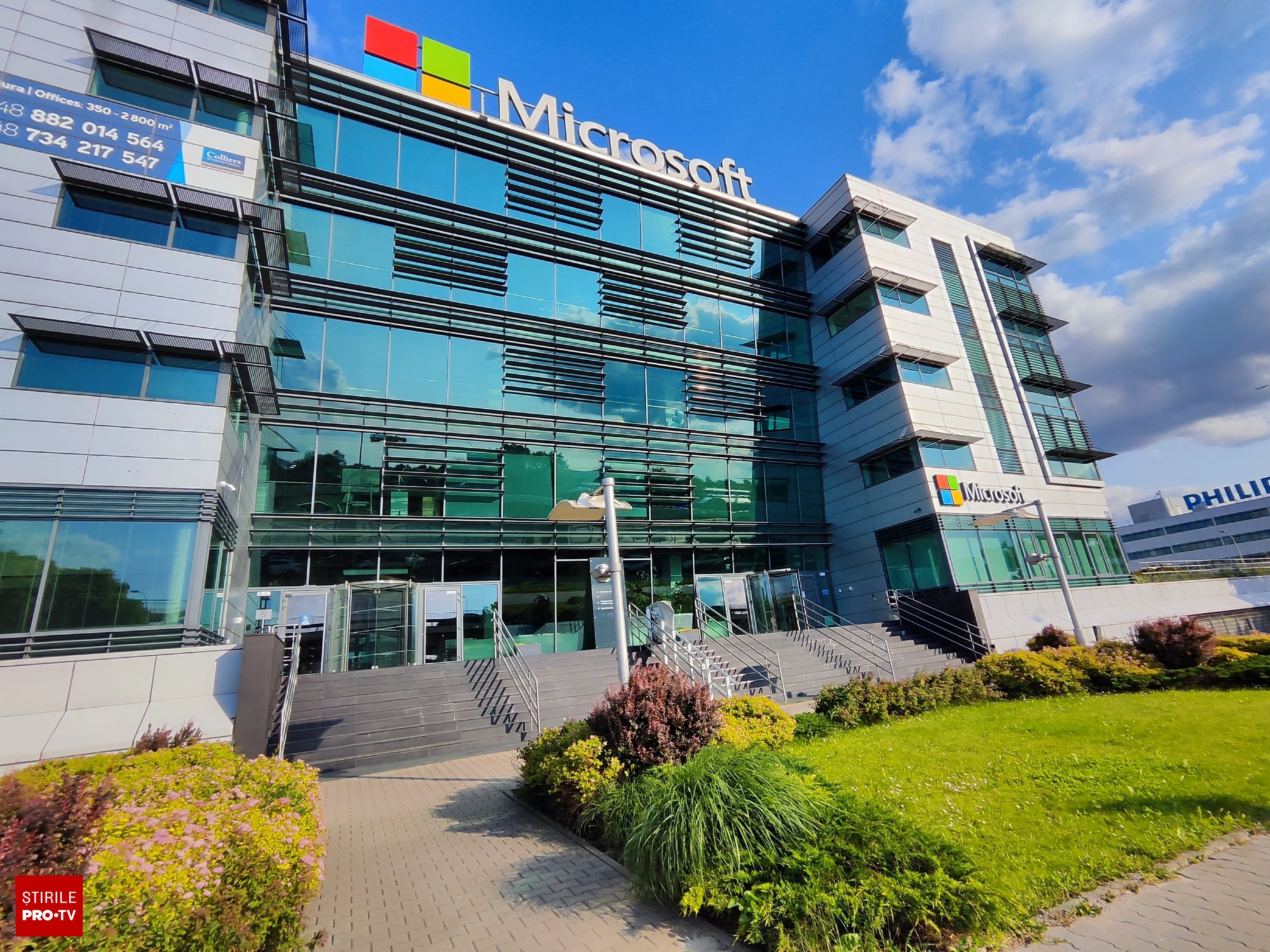 Nicușor Dan în timpul unei conferințe despre AI și protecția datelor