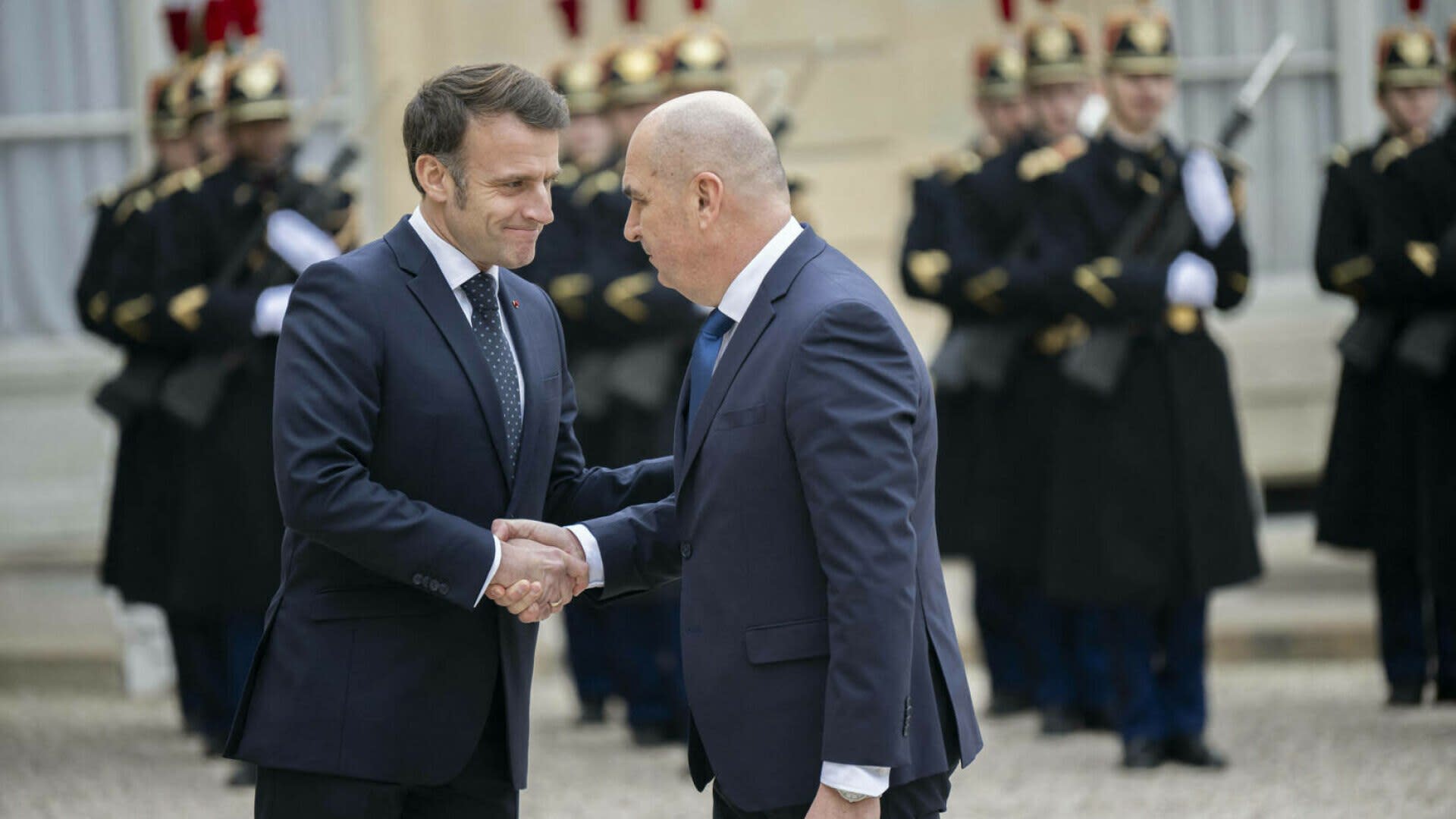 Președintele Emmanuel Macron în timpul paradei militare de Ziua Franței