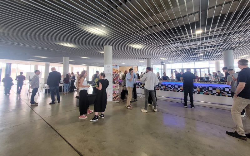 Clădire modernă de birouri în Brașov, în proces de extindere pentru inovare