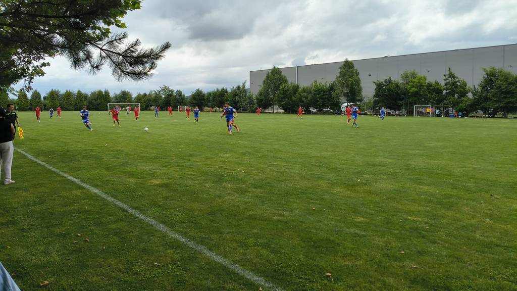 Meci de fotbal între SC Popești-Leordeni și ASA Târgu Mureș pe terenul Campo Verde