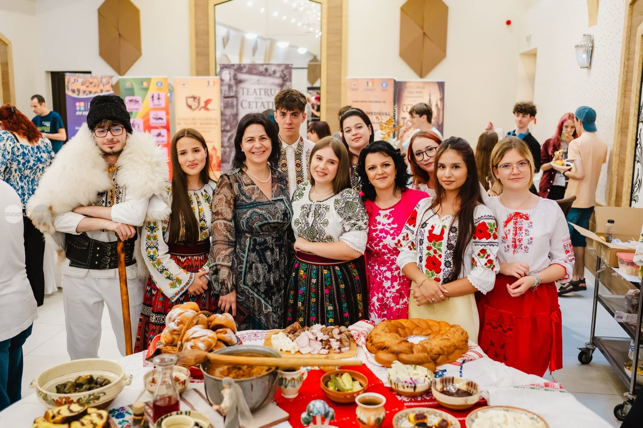 Lansare carte la Sighișoara, autori și public Lansare carte la Sighișoara, autori și public