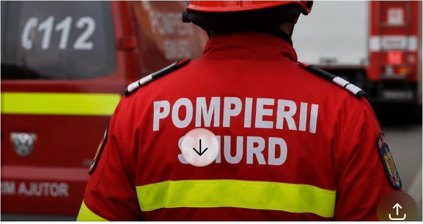 Echipaj medical intervenind la accident rutier în Băcia Hunedoara