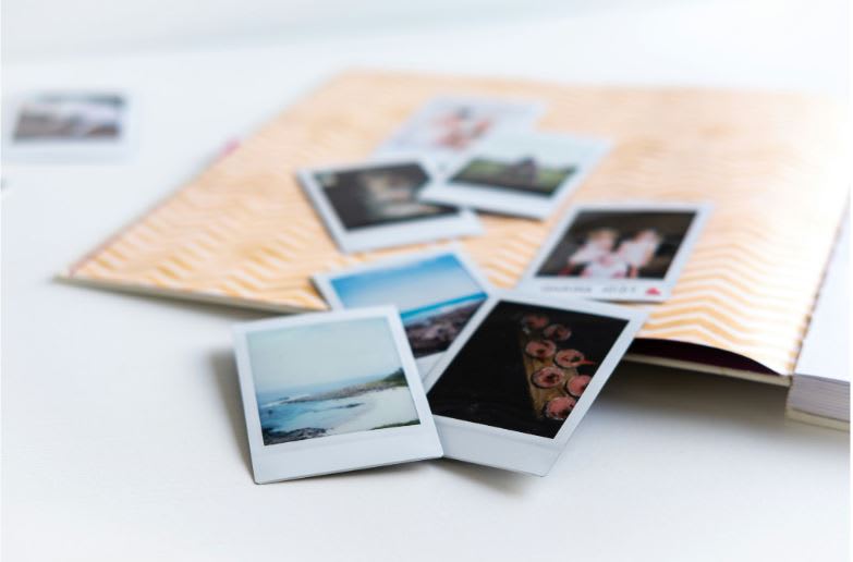 Aparat foto instant pe masă Aparat foto instant pe masă