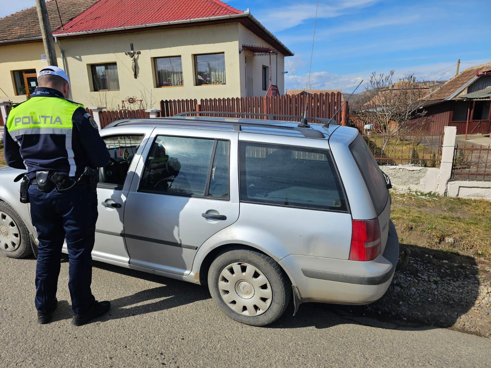 Polițiști și jandarmi verificând persoane și vehicule în Bragadiru Polițiști și jandarmi verificând persoane și vehicule în Bragadiru
