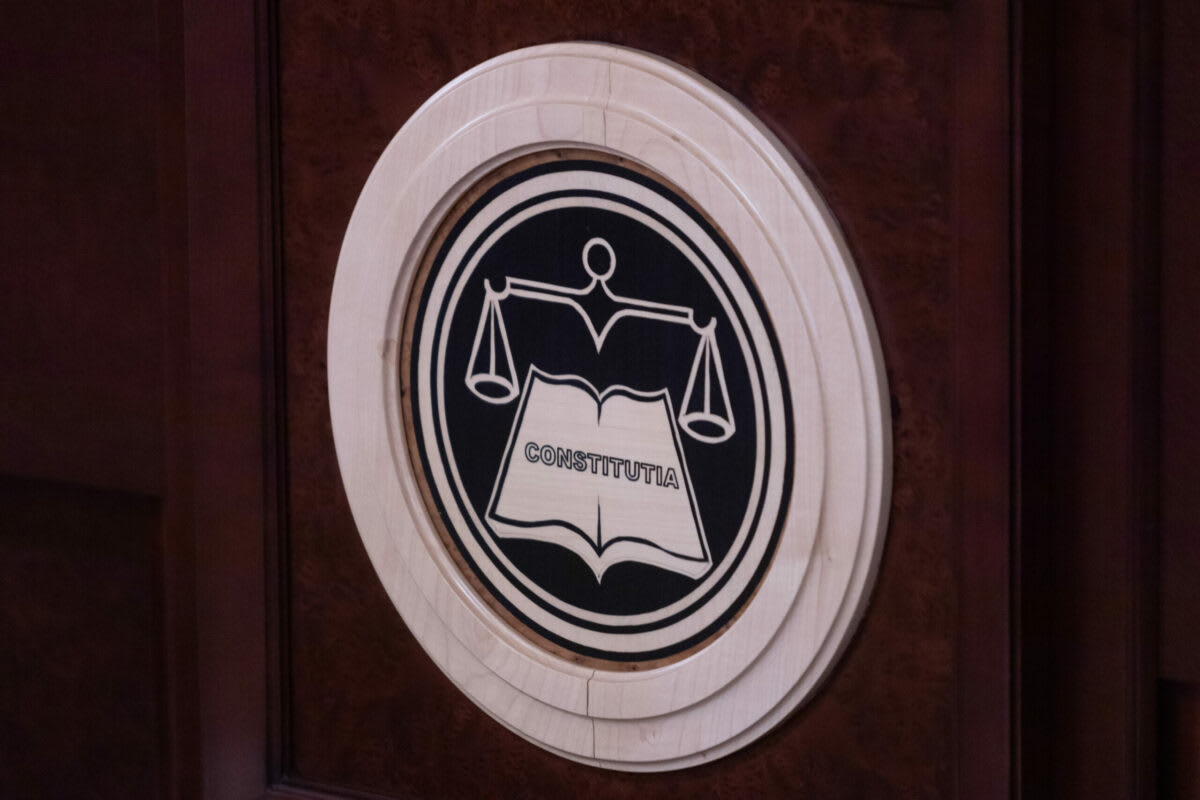 Sala de judecată a Curții Constituționale a României în sesiune