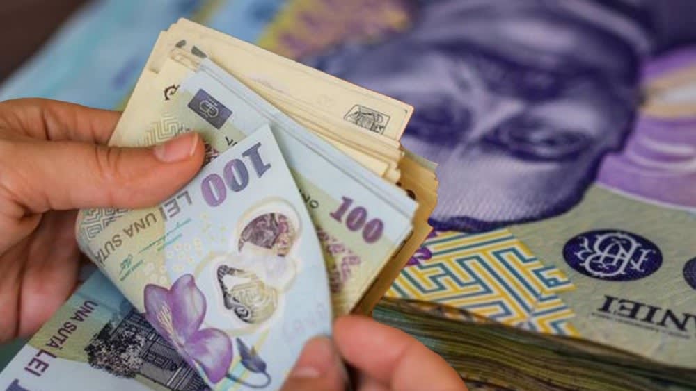 Director general în ședință de recrutare, discuție salarială