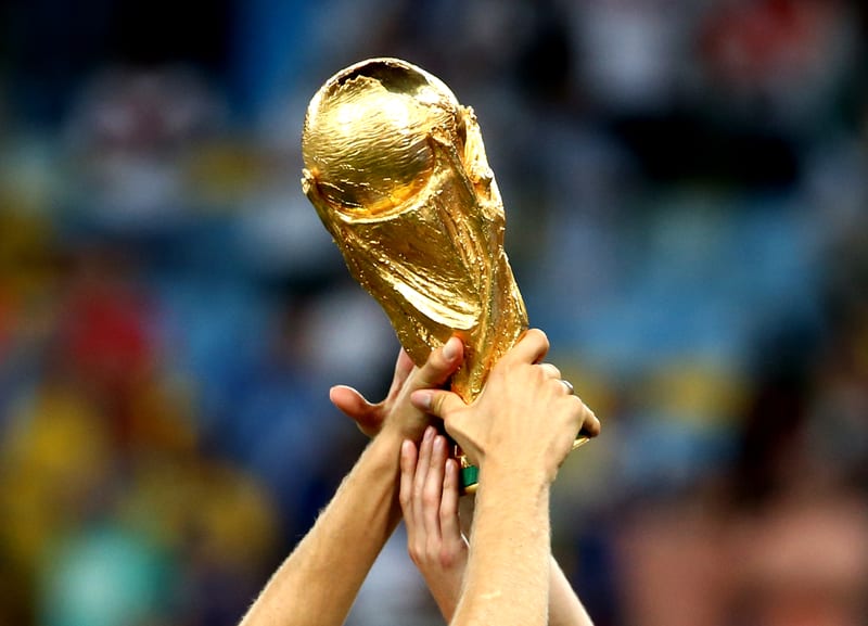 Spectacol cu artiști internaționali în timpul pauzei finalei Cupei Mondiale
