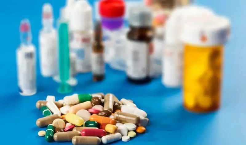Atenție la medicamente în zilele caniculare: Riscuri de deshidratare și supraîncălzire