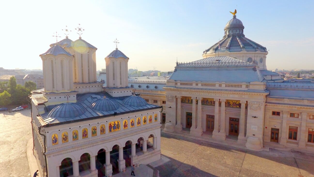 Clădire religioasă revendicată de culte în România