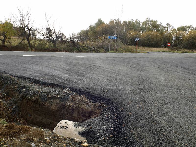 Primar Liviu Balint inspectând rețeaua de apă și drumul Saligny