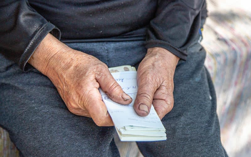 Fraudă masivă: Peste 860 de persoane au obținut ilegal pensii mărite în România