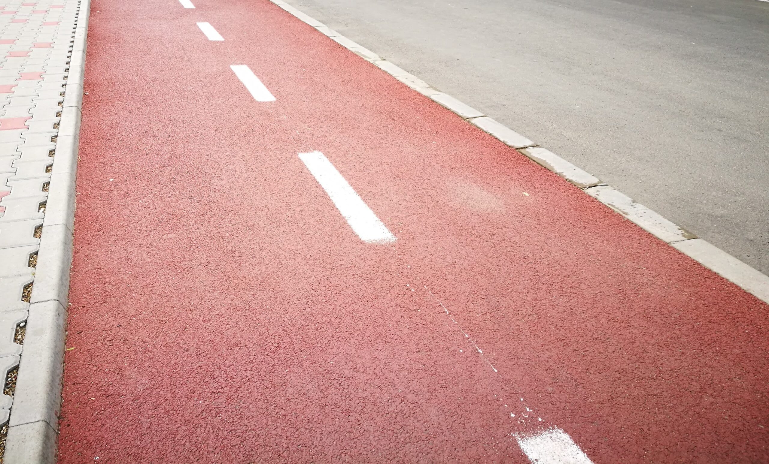 Primar discutând despre proiectul pistei de bicicletă în Focșani