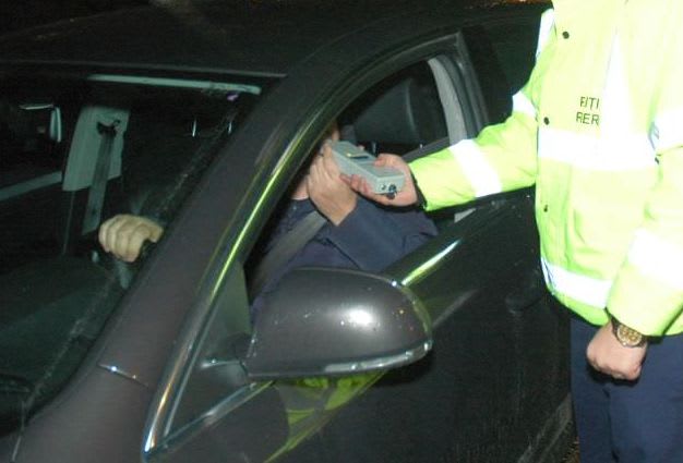 Polițiști în acțiune în Cehu Silvaniei, control rutier și verificări