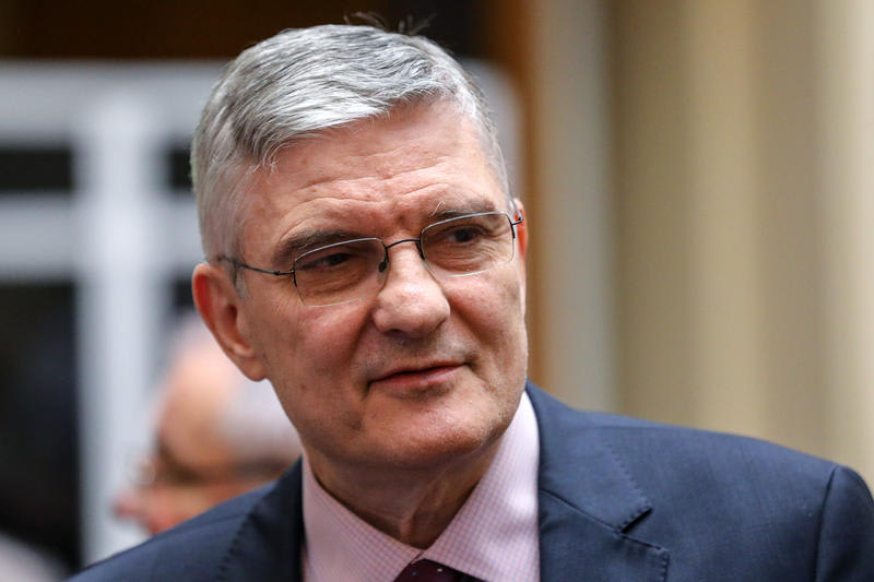 Daniel Dăianu în timpul unei conferințe despre economie