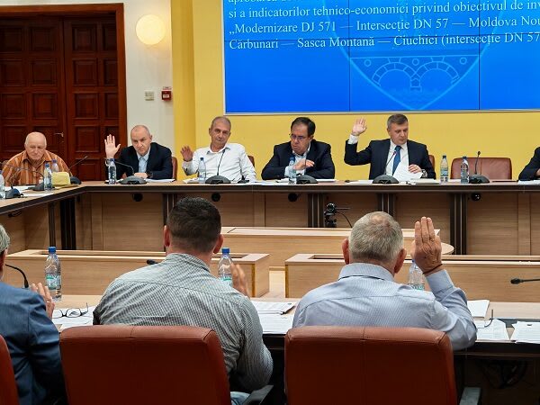 Lucrări de infrastructură pe DJ 571 în Caraș-Severin