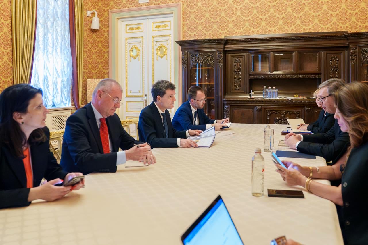 Președintele României și președintele Serbiei în discuție oficială la Kiev
