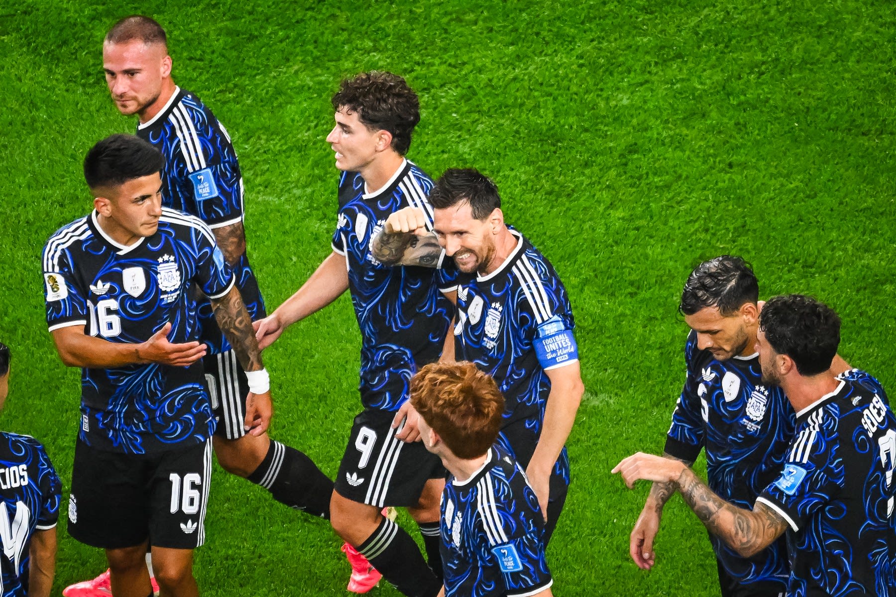 Leo Messi în tricou albastru, în meciul Argentina - Anglia CM 2026