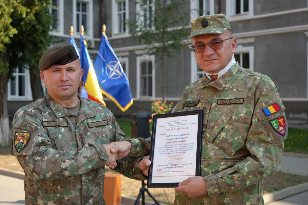 Ceremonie militară în Bistrița, defilare și expoziție de tehnică