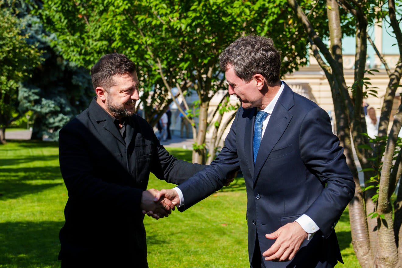 Nicușor Dan și Volodimir Zelenski la summit Nicușor Dan și Volodimir Zelenski la summit