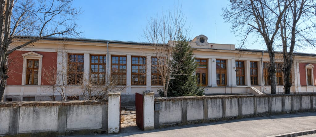 Clădire istorică în proces de restaurare în Craiova