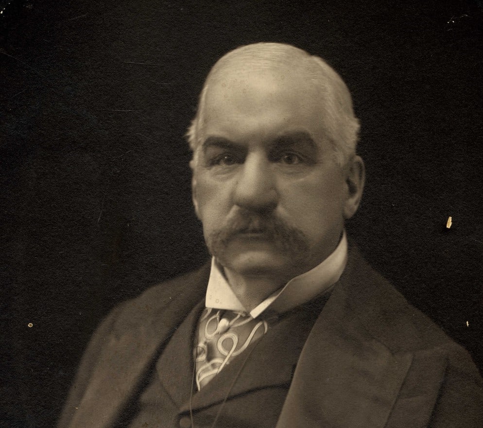 Portretul lui J.P. Morgan în stil vintage, în biroul său de pe Wall Street