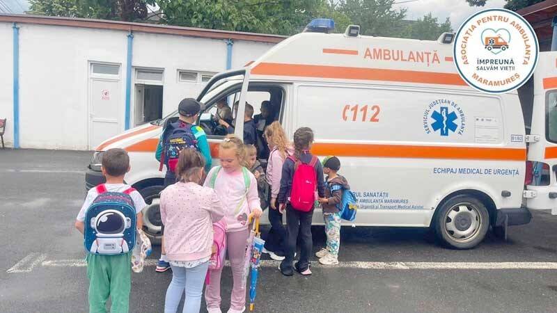 Copii în vizită la sediul Serviciului de Ambulanță Maramureș