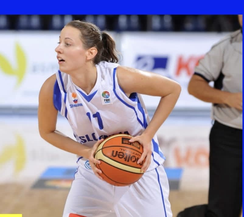 Eva Rupnik jucătoare slovena de baschet în acțiune pentru Arad