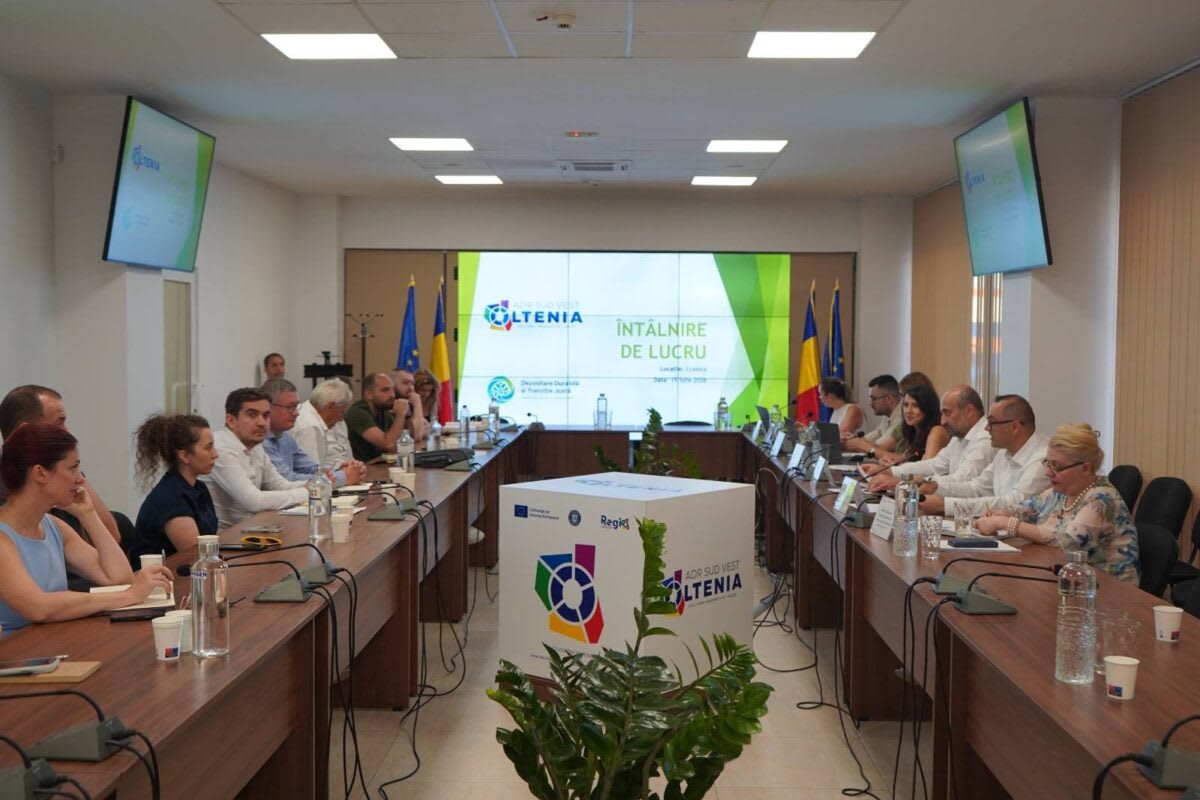 Microîntreprinderi din Gorj semnând contracte de finanțare