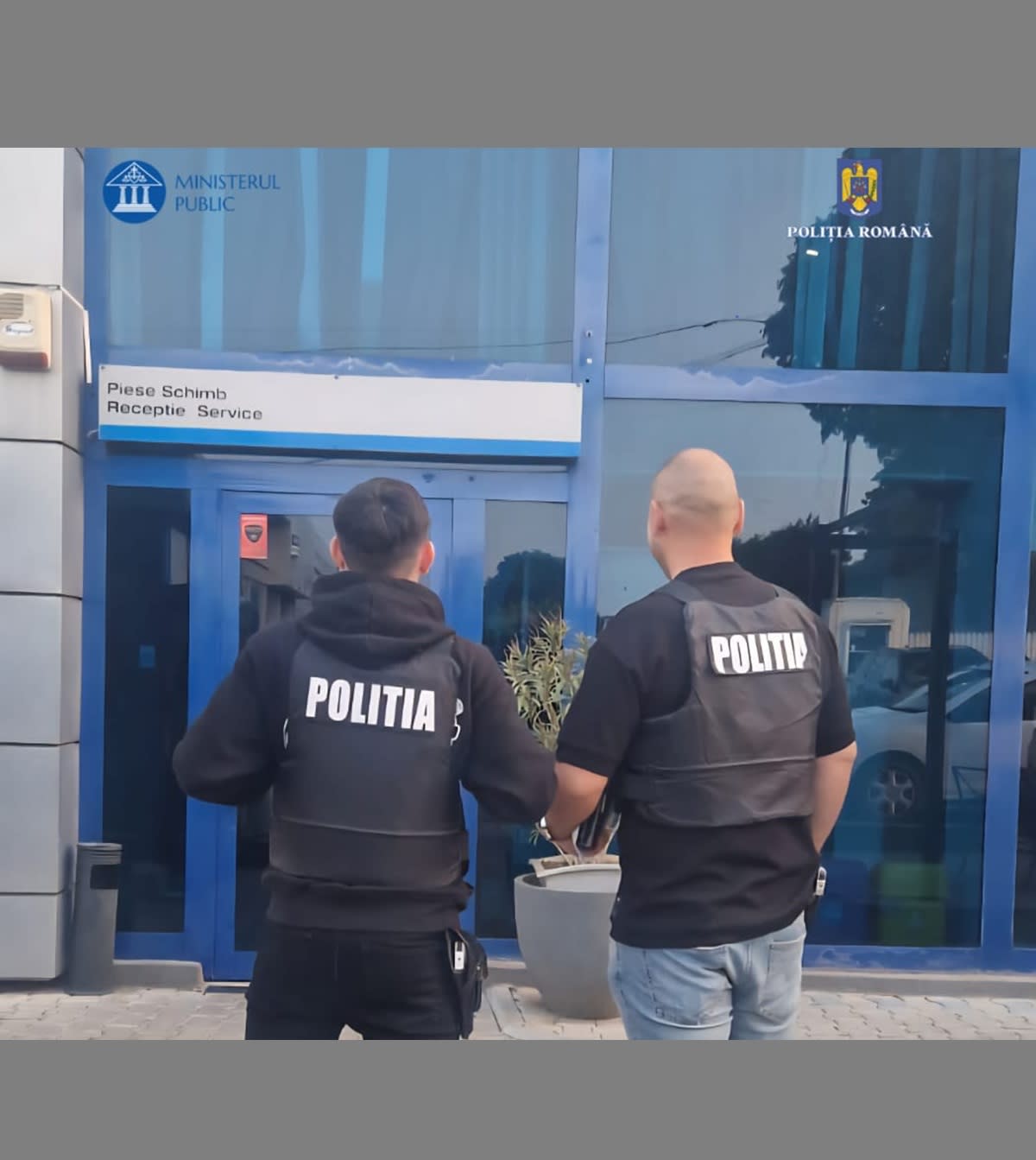Polițiști în acțiune în timpul percheziției din Medgidia