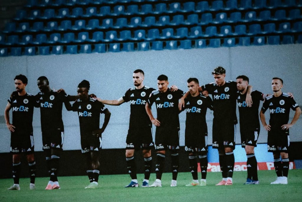 Fotografie cu stadionul Cluj Arena și echipele din UEFA Europa League