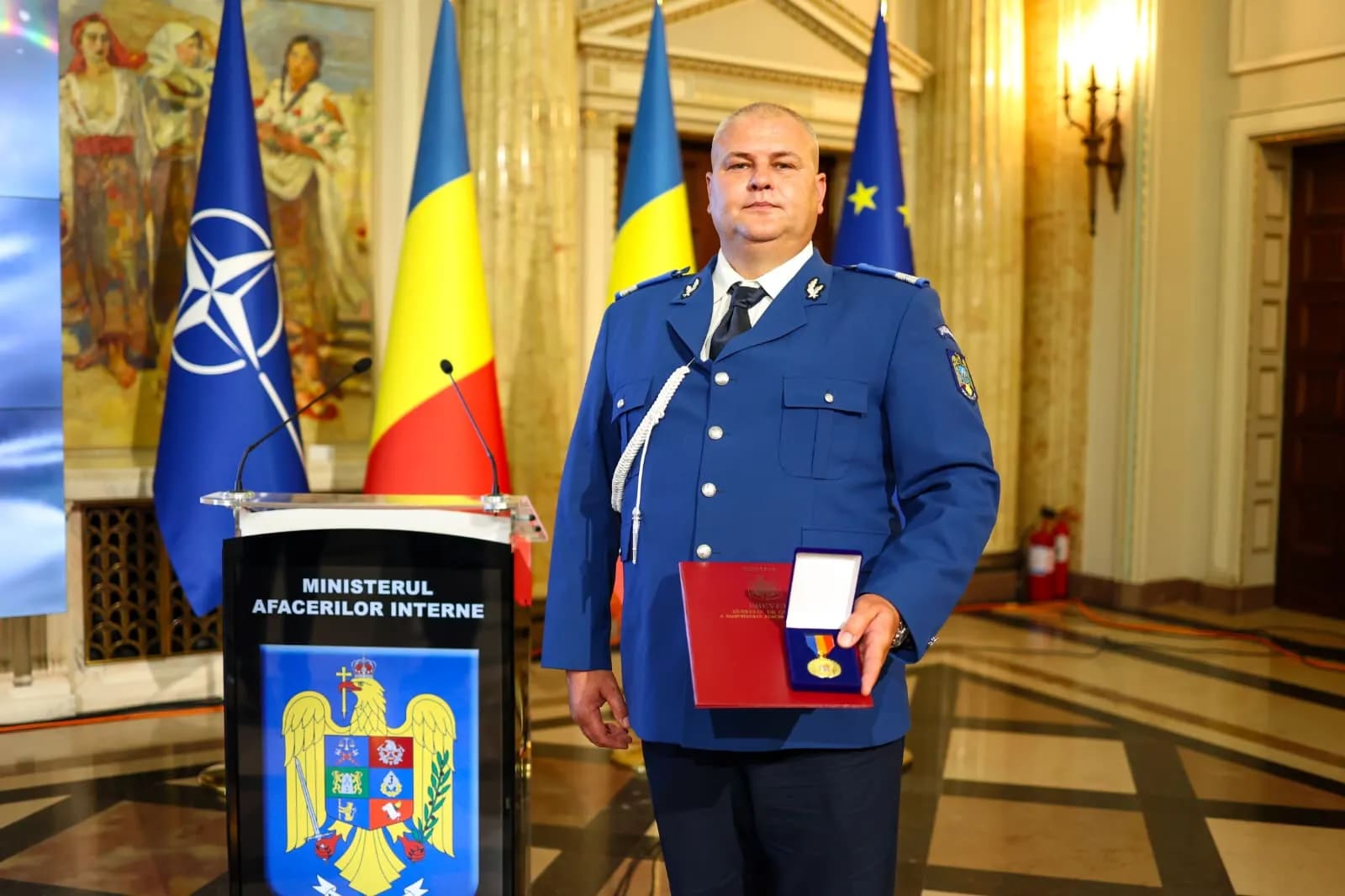 Jandarm băcăuan Ilie Costin în timpul intervenției de salvare
