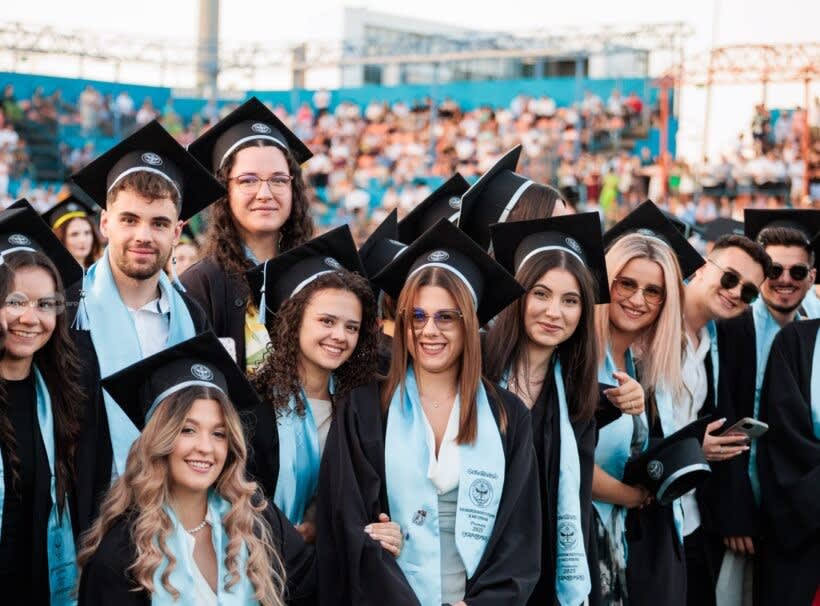Studenți în universitate, sala de curs modernă, Târgu Mureș