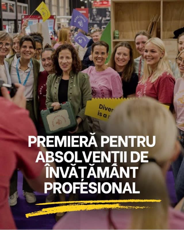 Tineri absolvenți de școli profesionale participând la un program de practică european