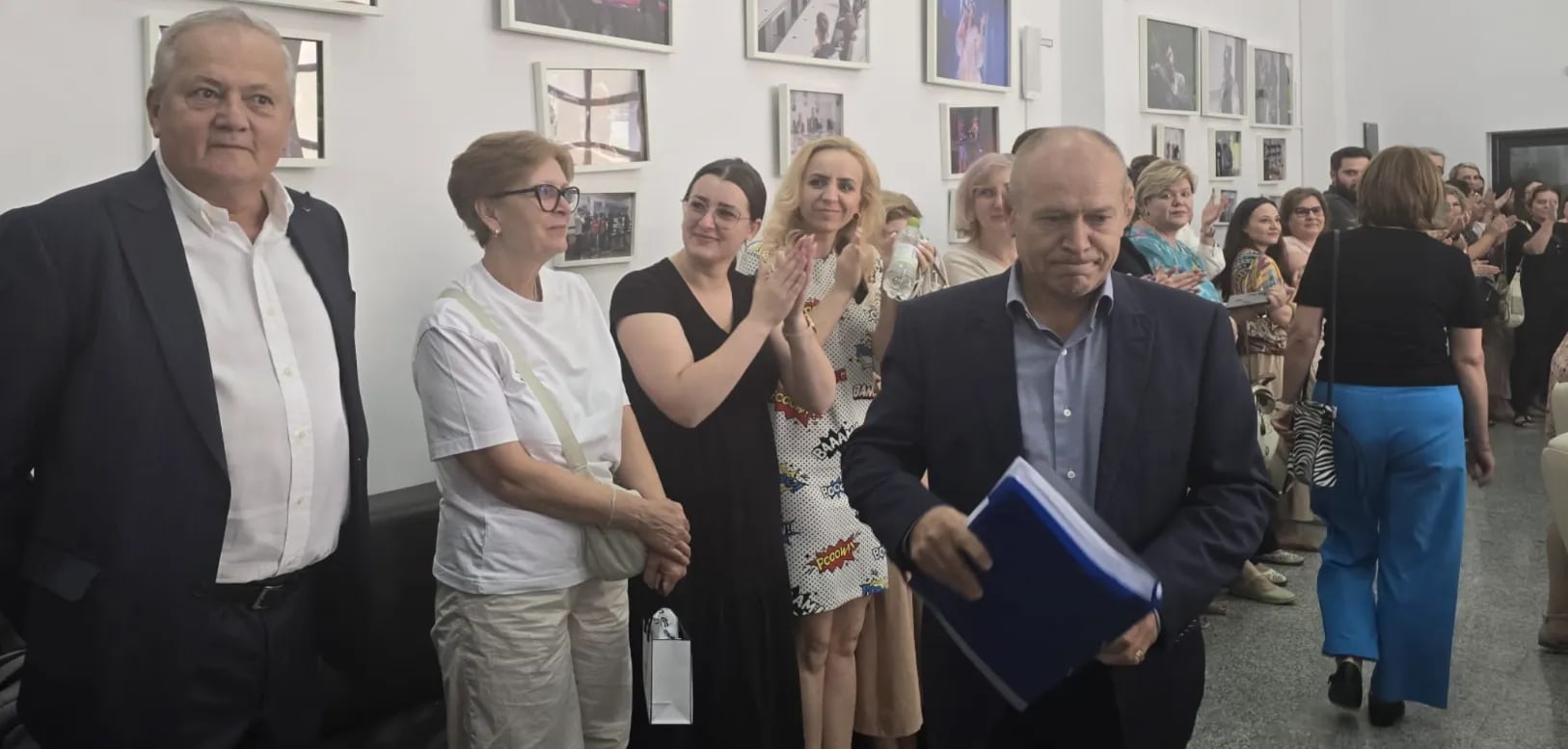 Clădirea spitalului din Moinești, exterior
