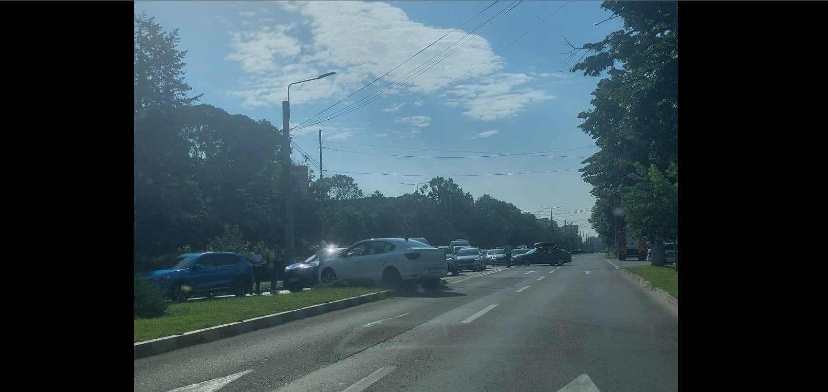 Mașini avariate în accident în sensul giratoriu din Ploiești