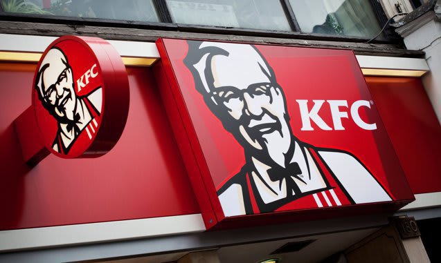 Restaurant KFC nou în Popeşti-Leordeni, interior și exterior