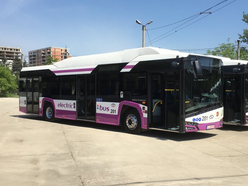 Autobuz și tramvai în trafic deviat în Cluj-Napoca