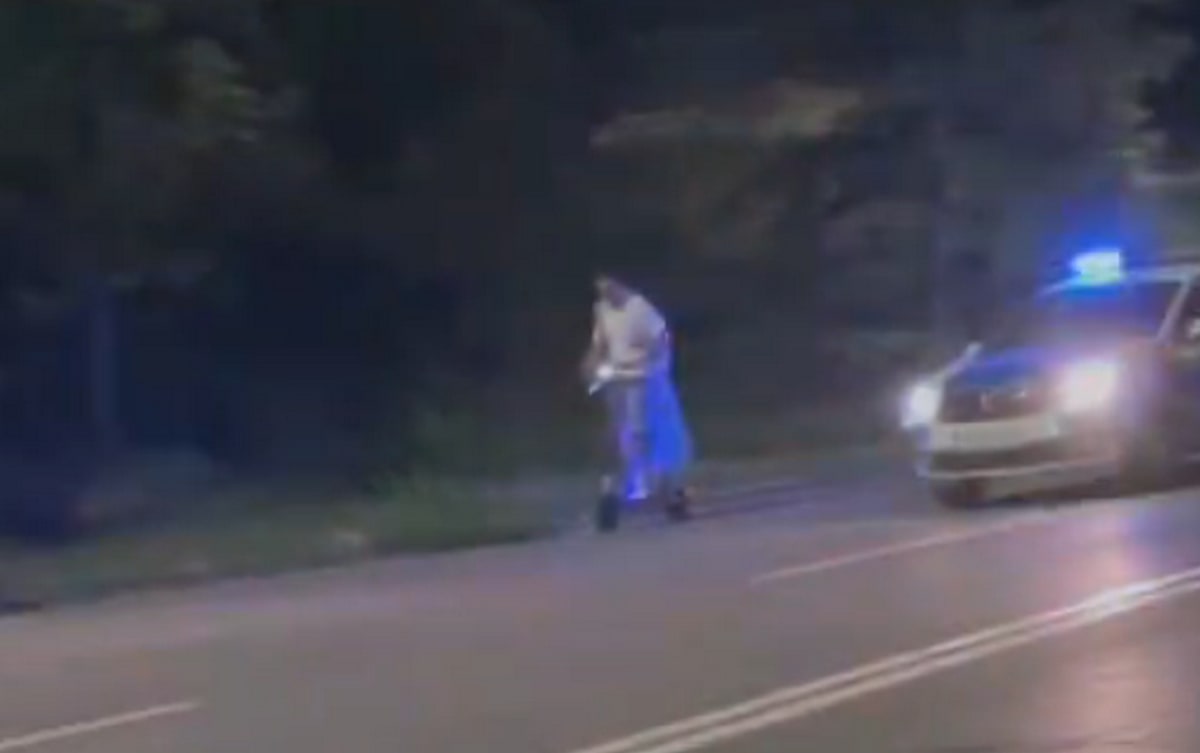 Polițiști urmărind adolescent pe faleza din Galați noaptea