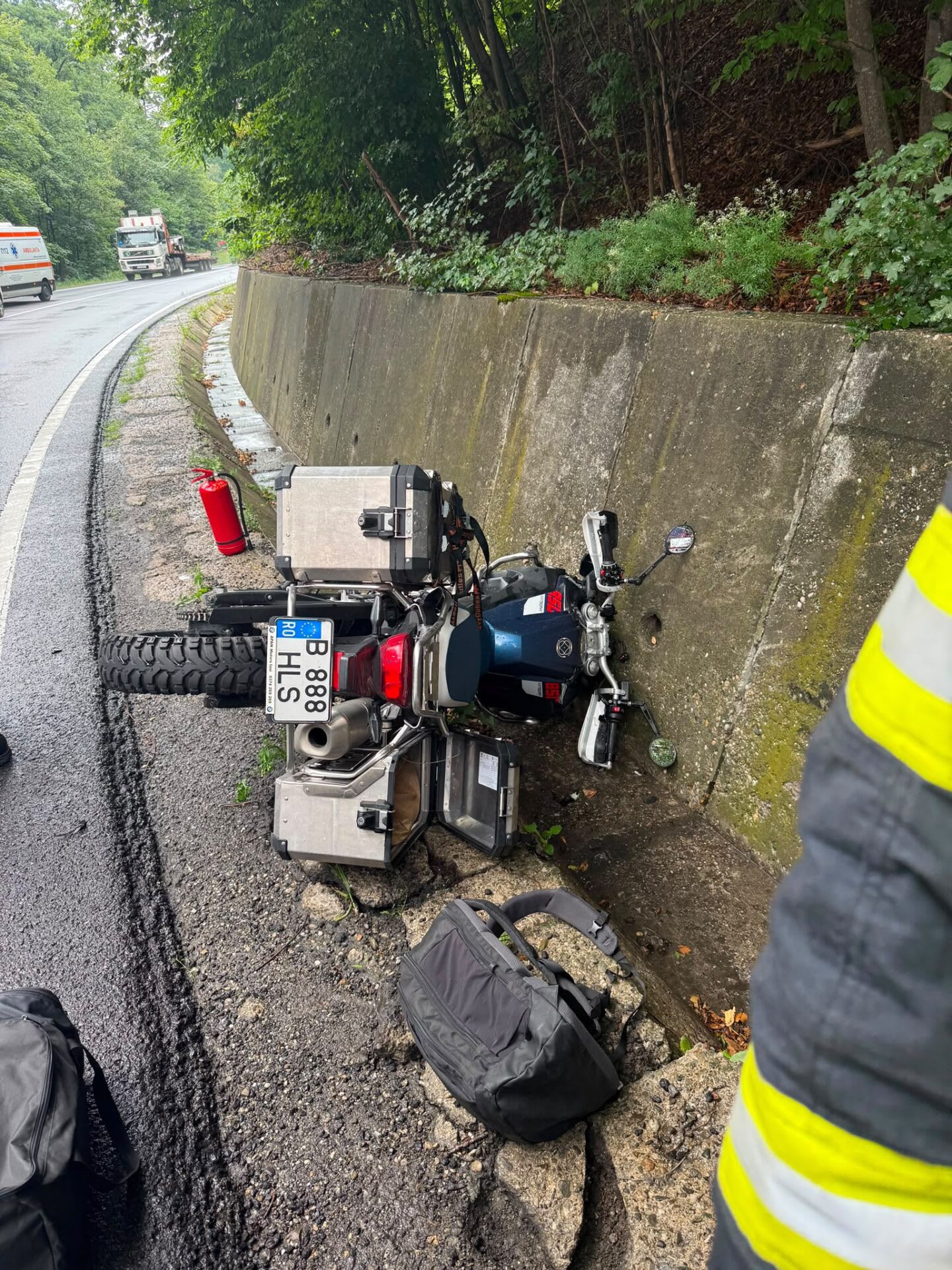 Motociclist accidentat sub autocamion în Vaslui