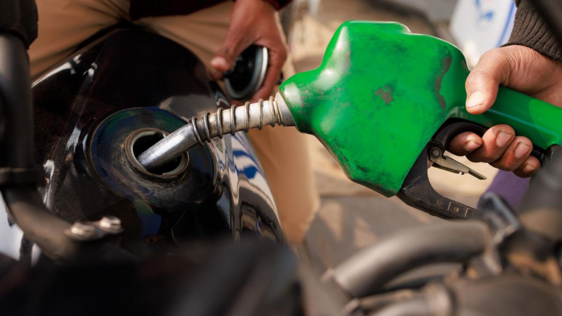 Car petrol și gaze naturale, creșteri de prețuri, impact economic