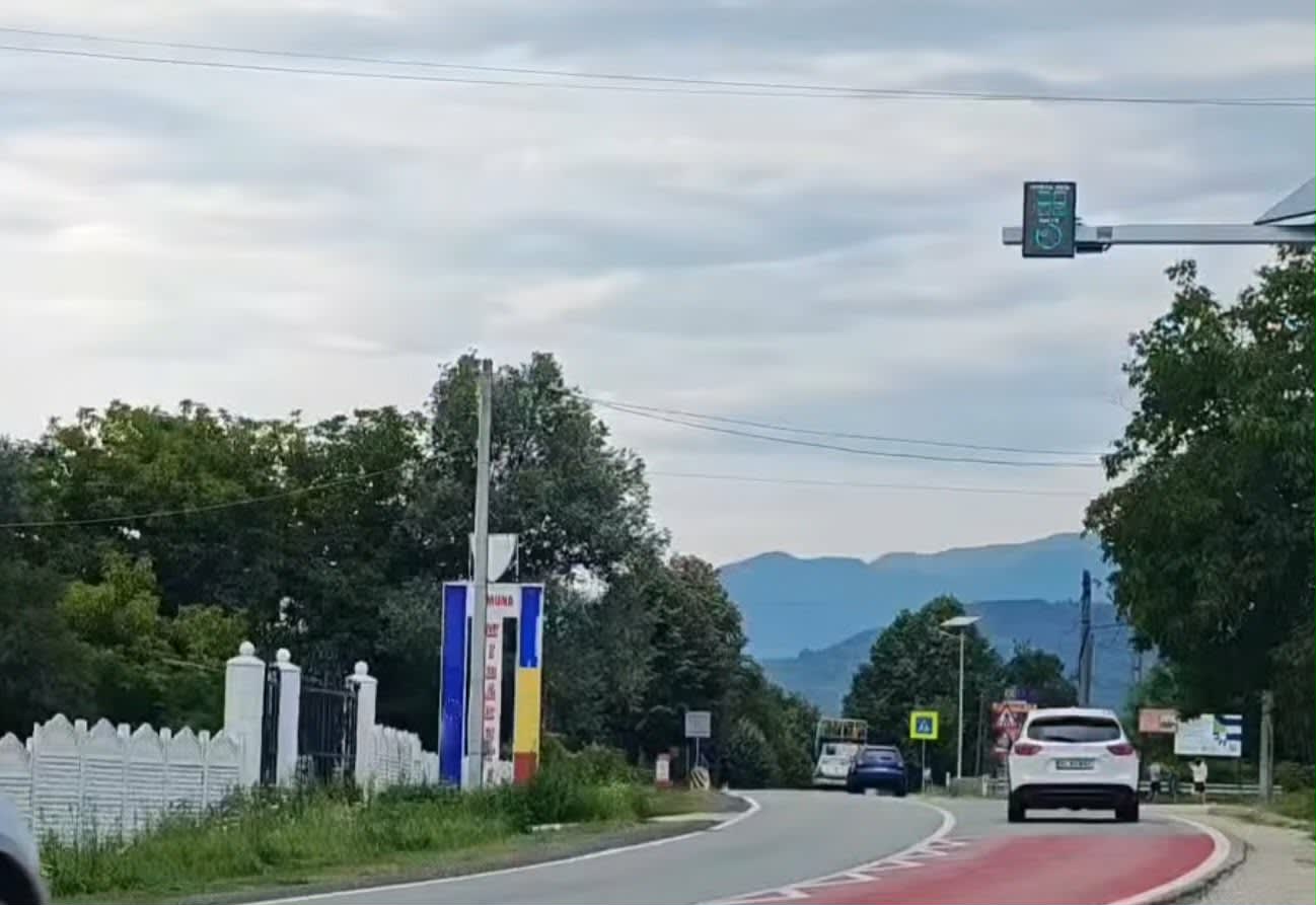 Insule de calmare a traficului montate pe drumul național din România