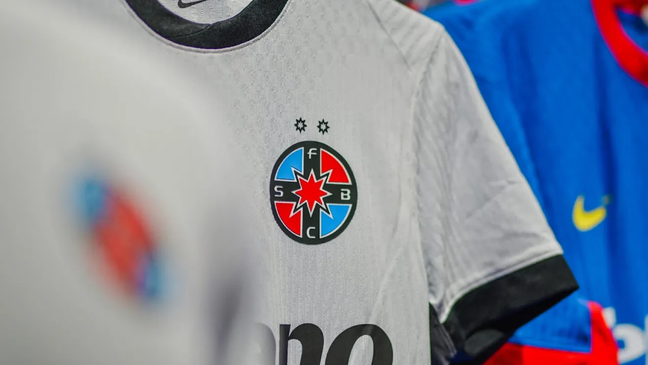 Jucători FCSB pe teren, în pregătire pentru sezonul nou