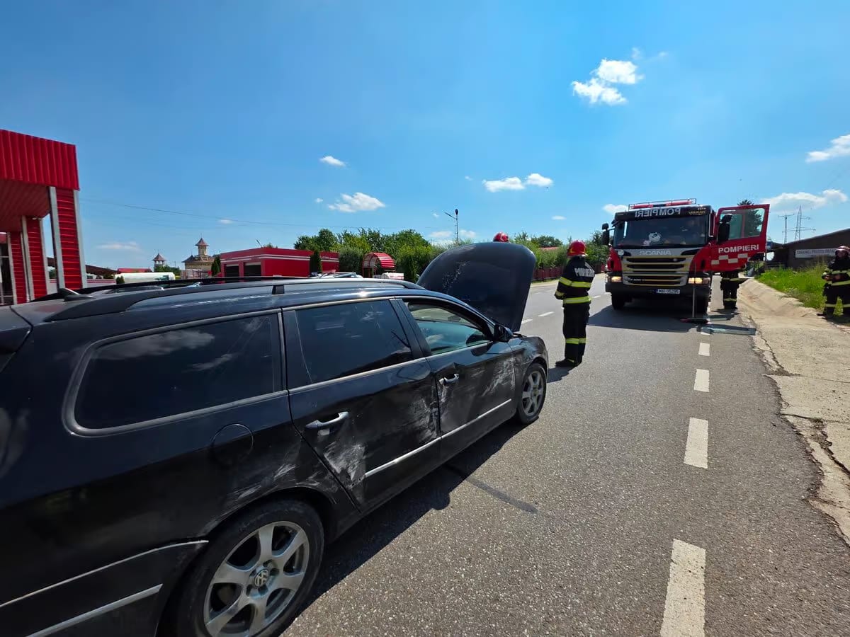 Accident rutier la Dorohoi: Doi tineri transportați la spital după coliziune Accident rutier la Dorohoi: Doi tineri transportați la spital după coliziune