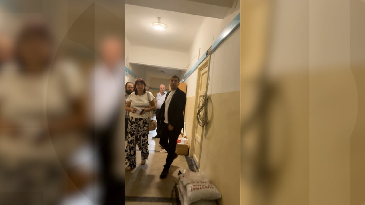 Spații improvizate de locuit și atelier clandestin în sediul CFR București