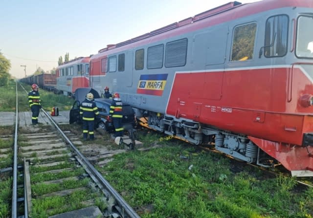 Accident feroviar în Brașov, tren și femeie pe șine